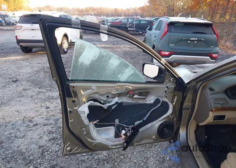 2009 Honda Accord 2.4 Ex z USA, uszkodzony, nr VIN 1HGCP26789A137785